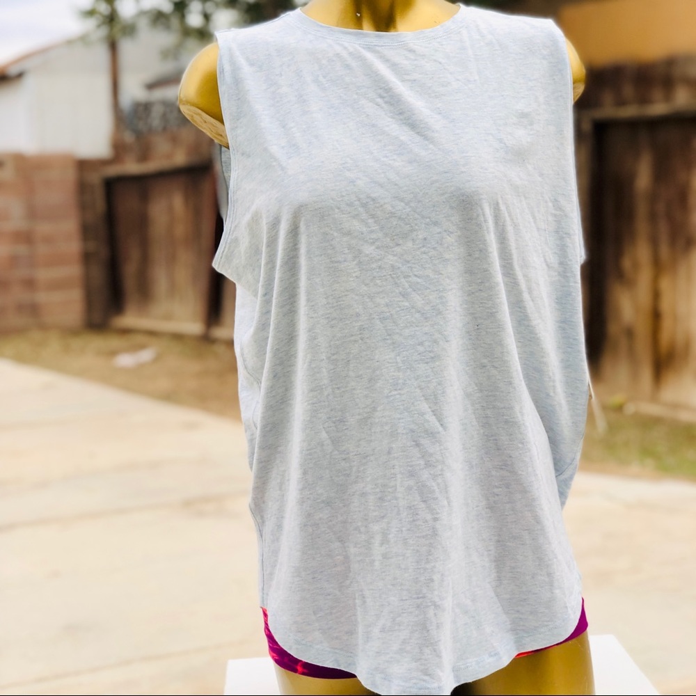 Lulu lemon muscle tank🥀🌙